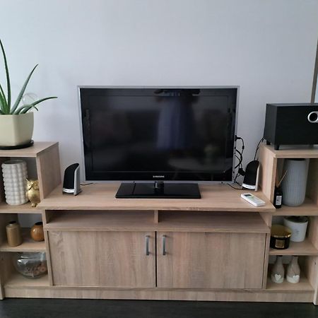 Apartament Onestilor Lägenhet Oradea Exteriör bild