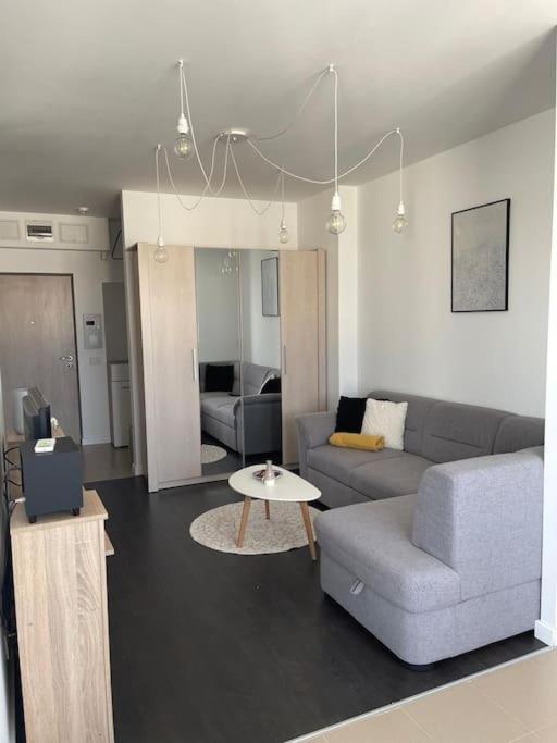 Apartament Onestilor Lägenhet Oradea Exteriör bild