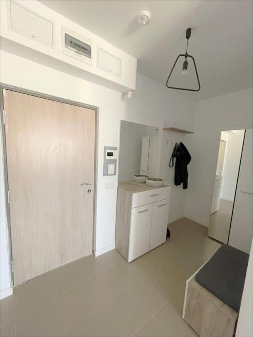 Apartament Onestilor Lägenhet Oradea Exteriör bild
